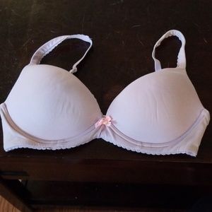 Victoria Secret Body by Victoria no wire 34D bra